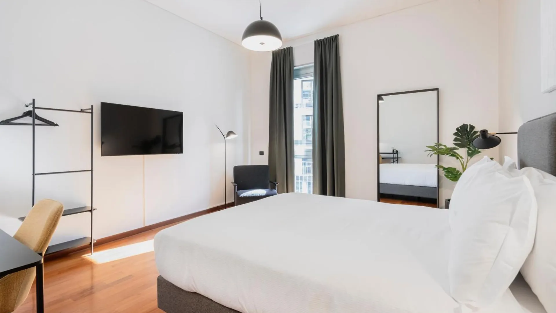 Relstay - Montenapoleone Milan Apartment