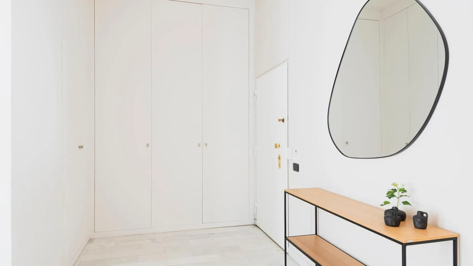 Relstay - Montenapoleone Milan Apartment
