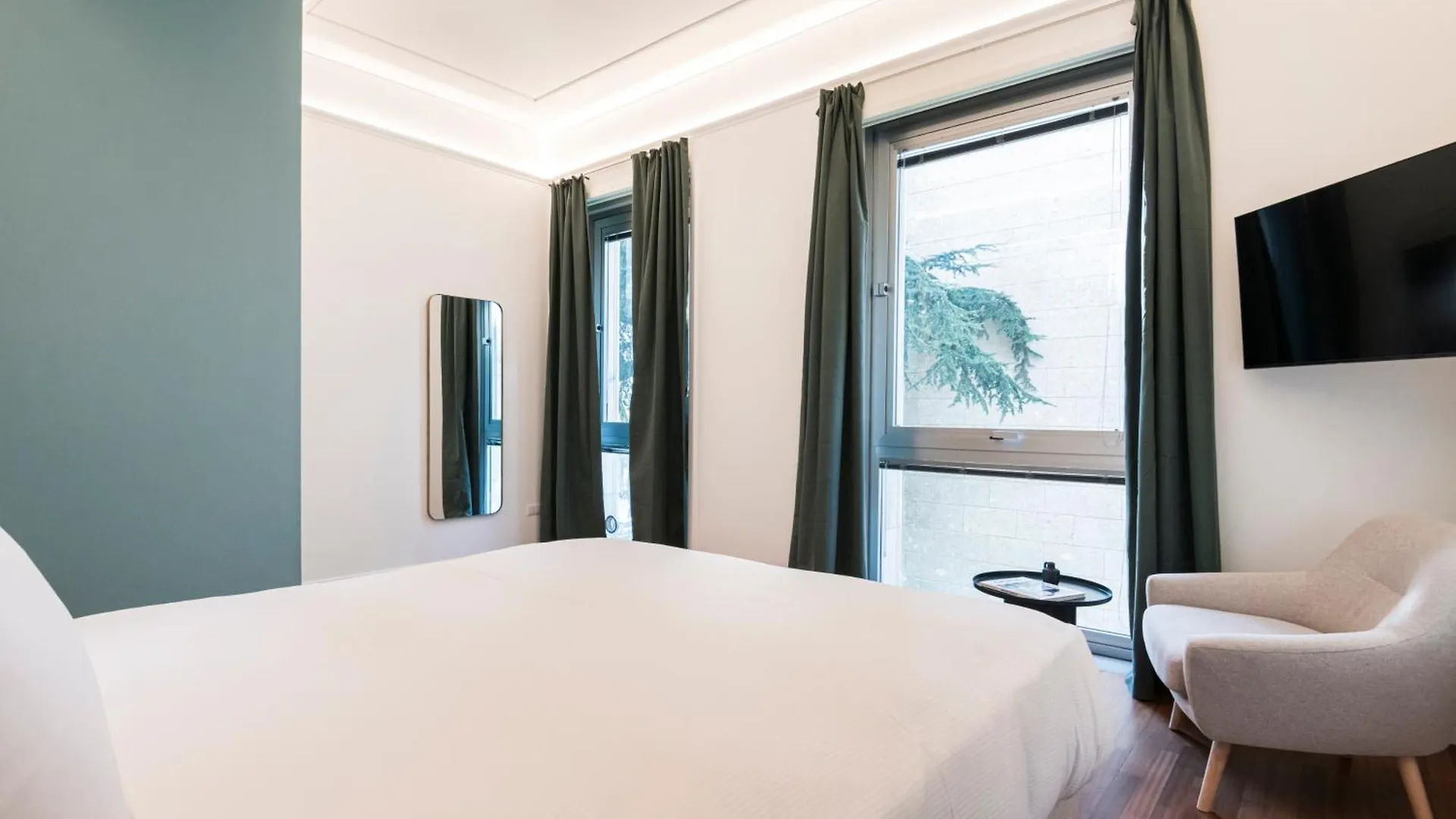 Apartment Relstay - Montenapoleone Milan Italy