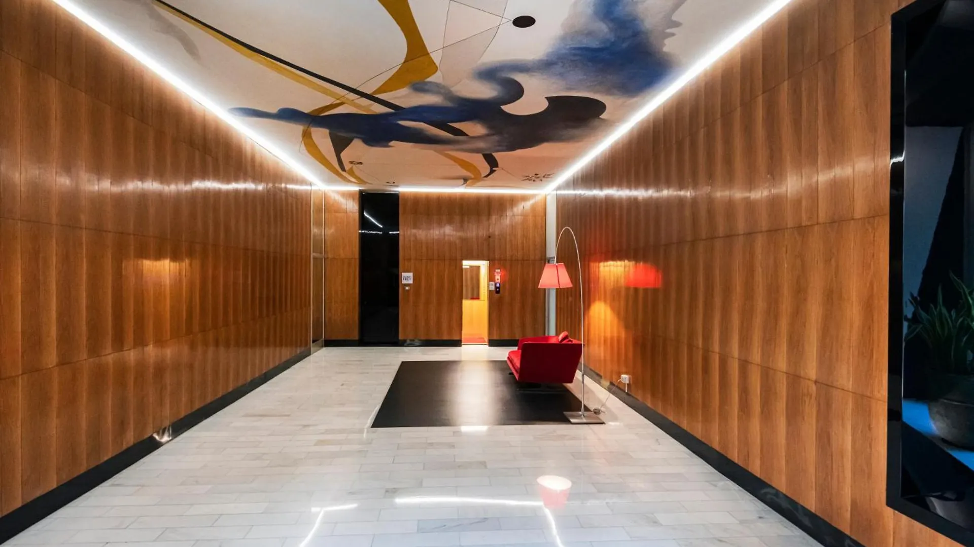 Apartment Relstay - Montenapoleone Milan Italy