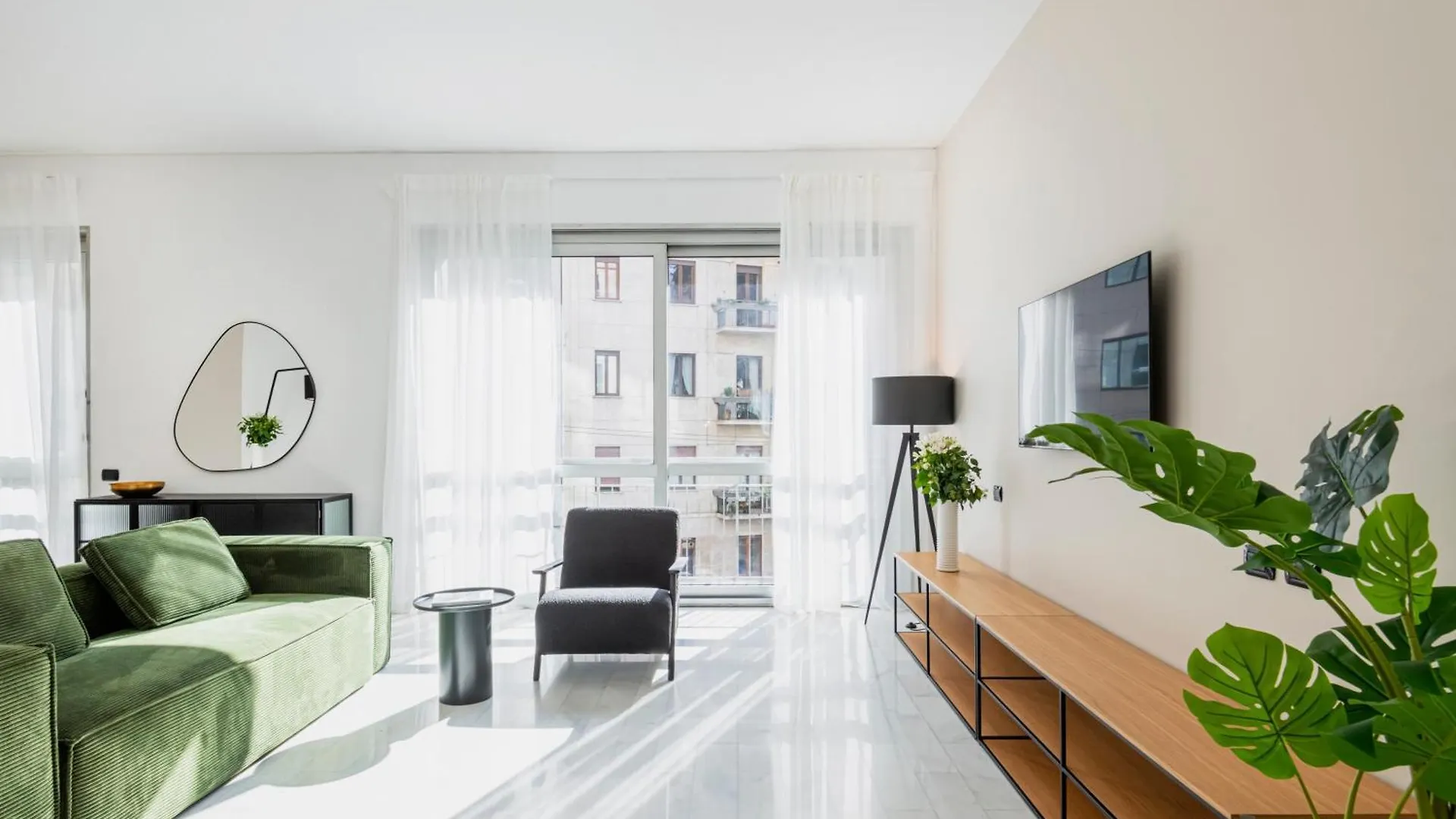 Relstay - Montenapoleone Milan Apartment
