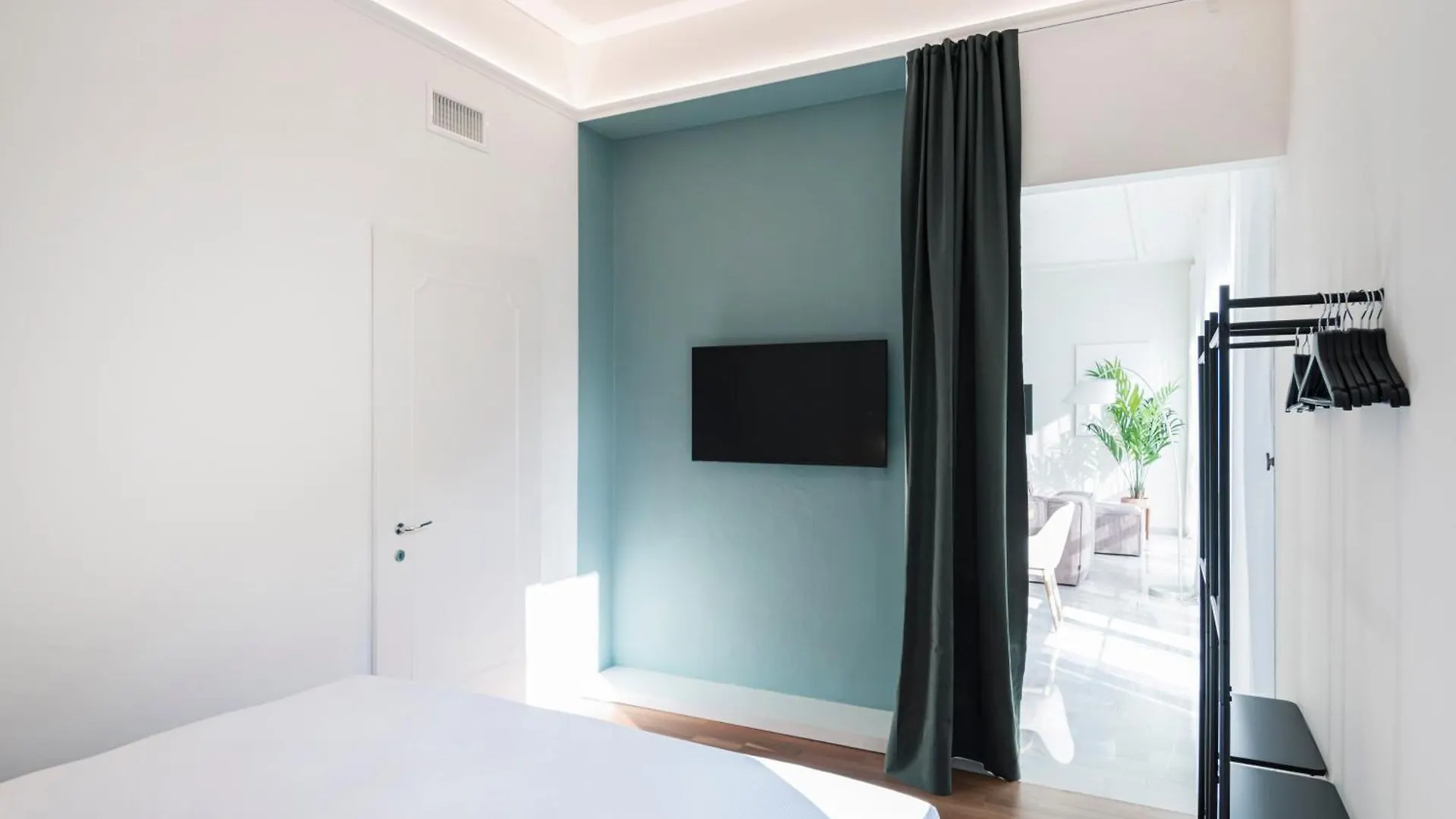 Relstay - Montenapoleone Milan 0*,  Italy