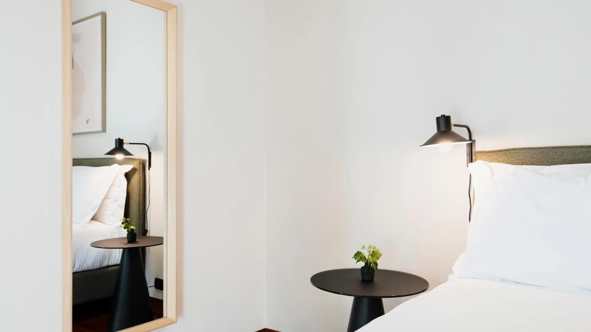 Apartment Relstay - Montenapoleone Milan