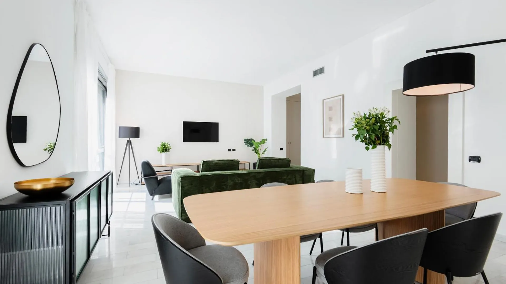 Relstay - Montenapoleone Milan