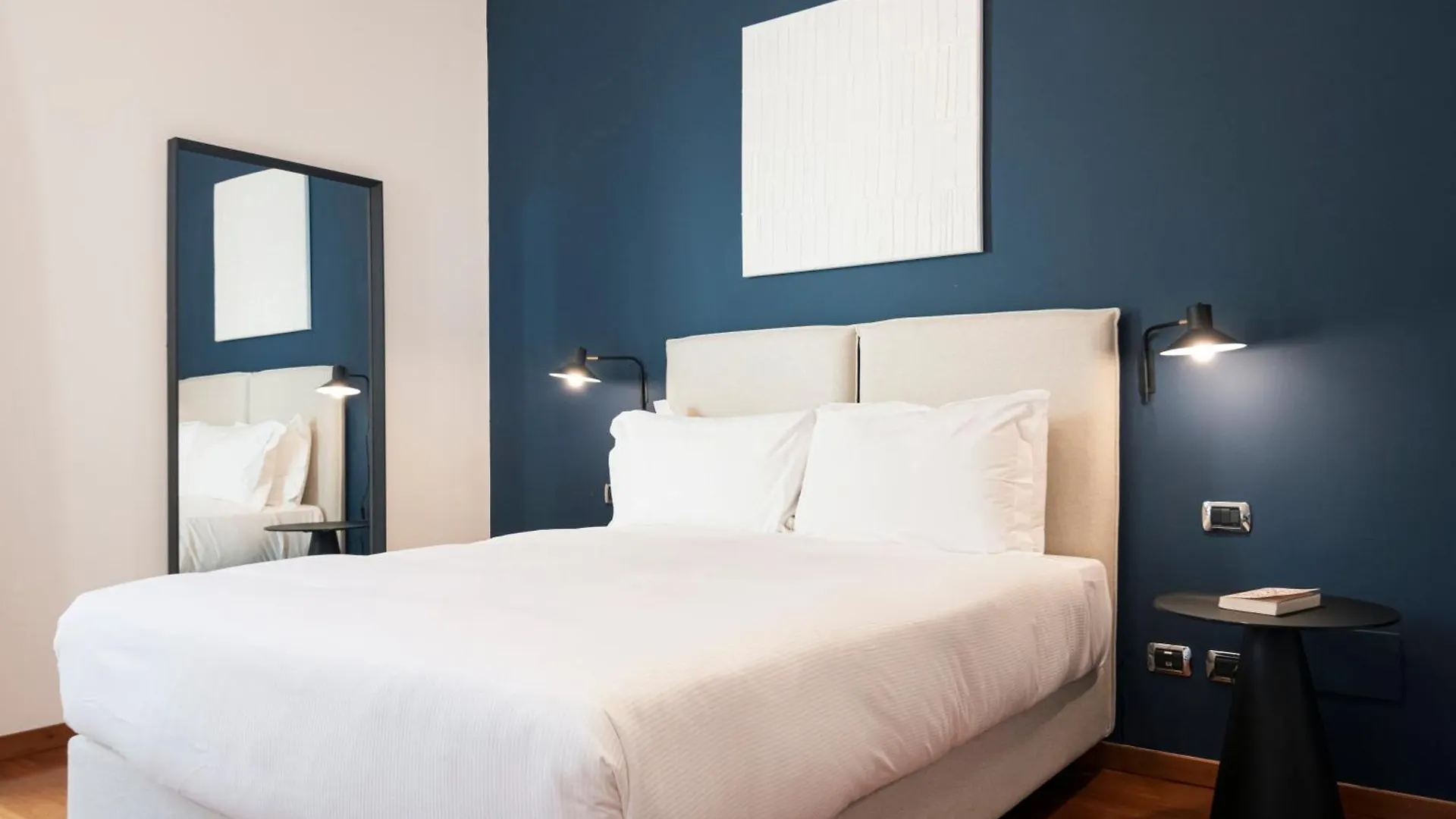 Relstay - Montenapoleone Milánó Apartman
